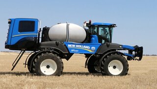 New Holland Guardian™ Front Boom Sprayers - SP.345F