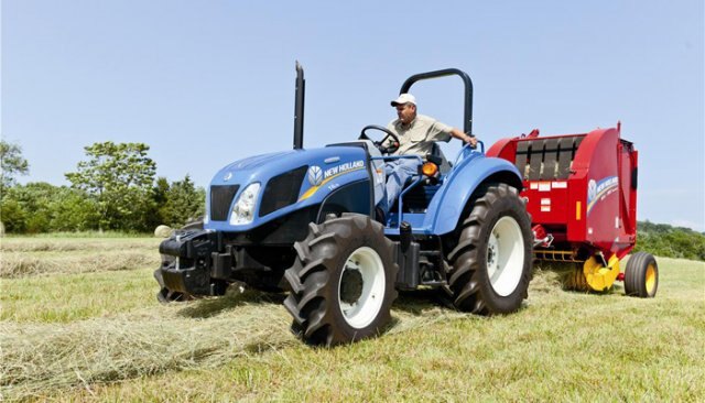 New Holland ROLL BELT™ 450 UTILITY ROUND BALER Roll Belt™ 450