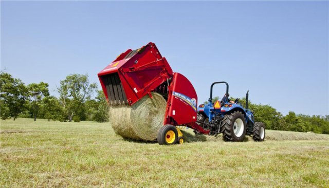 Presse à balles rondes polyvalente New Holland ROLL BELT(TM) 450 Roll Belt(TM) 450