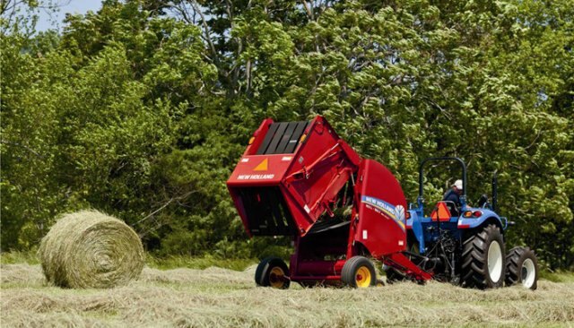 New Holland ROLL BELT™ 450 UTILITY ROUND BALER Roll Belt™ 450