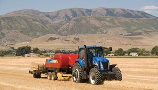 New Holland BB9000 Series Large Square Balers - BB9080