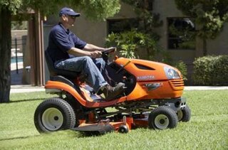 Kubota T2080