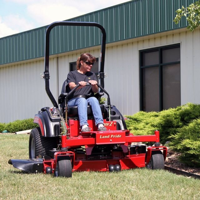 Landpride ZT3 Series Zero Turn Mowers