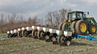 Kinze 3200 Planters Wing Fold