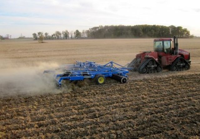 Landoll 2100 Series Coulter Chisel With Rigid Shear Bolt Shanks