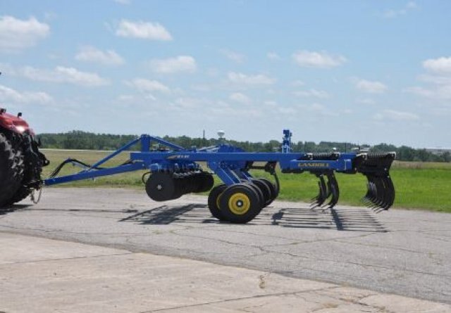 Landoll 2100 Series Coulter Chisel With Rigid Shear Bolt Shanks