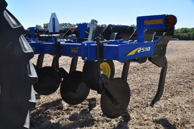 Landoll 2511 Series In Row Ripper Auto Reset Models