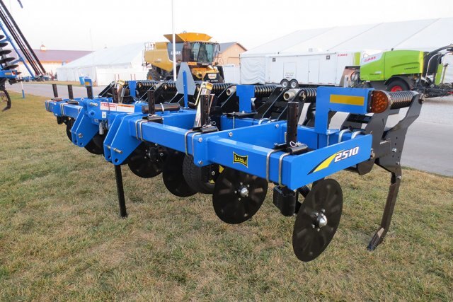 Landoll 2511 Series In Row Ripper Auto Reset Models