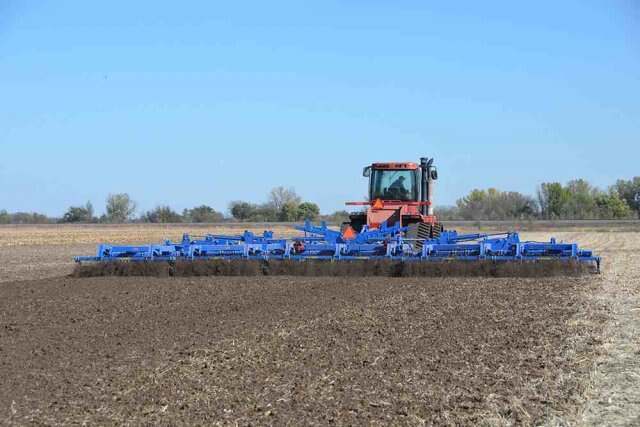 Landoll 7400 Series VT PLUS (Vertical Tillage)