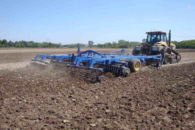 Landoll 7400 Series VT PLUS (Vertical Tillage)