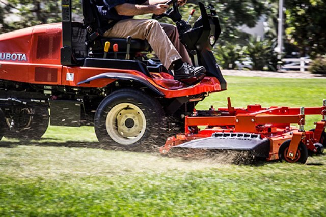 Kubota F2690