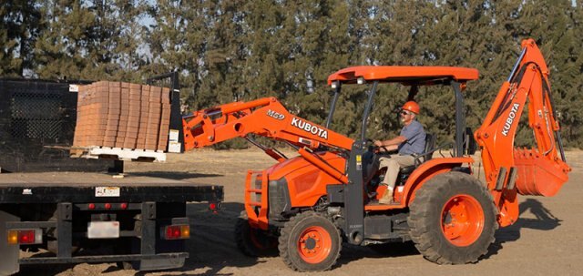 Kubota M59TLB