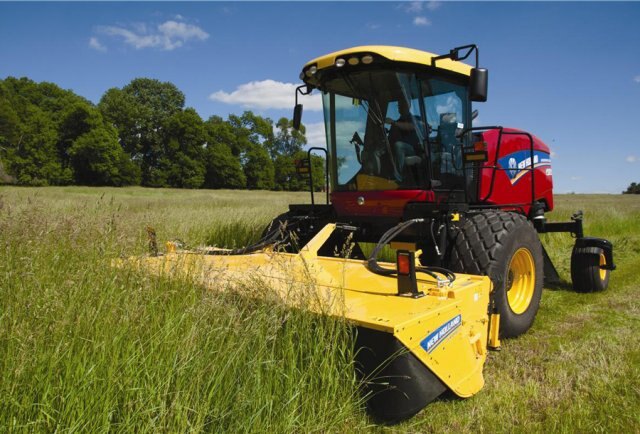 New Holland Speedrower® SP Windrowers Tier 3