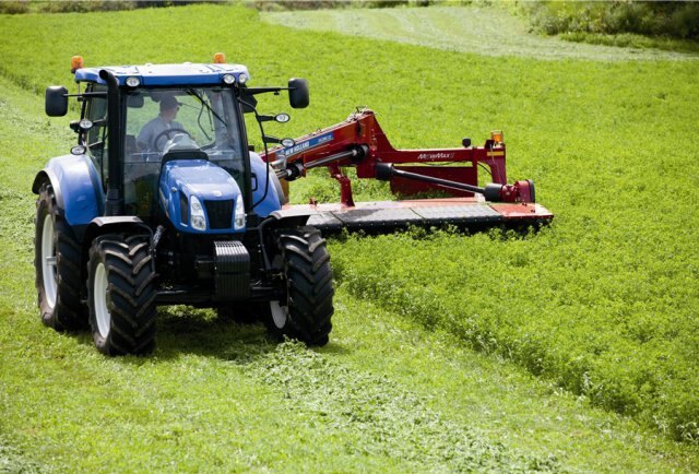 New Holland Discbine® Disc Mower Conditioners