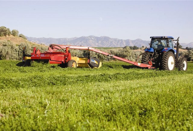 New Holland H7150 Mower Conditioner