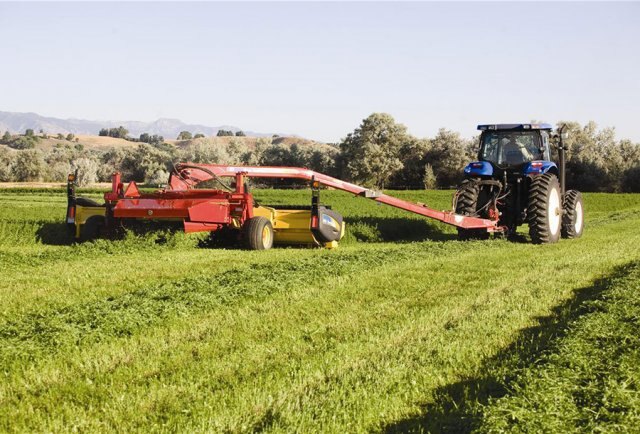 New Holland H7150 Mower Conditioner