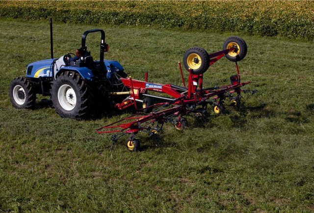 New Holland ProTed™ Rotary Tedders