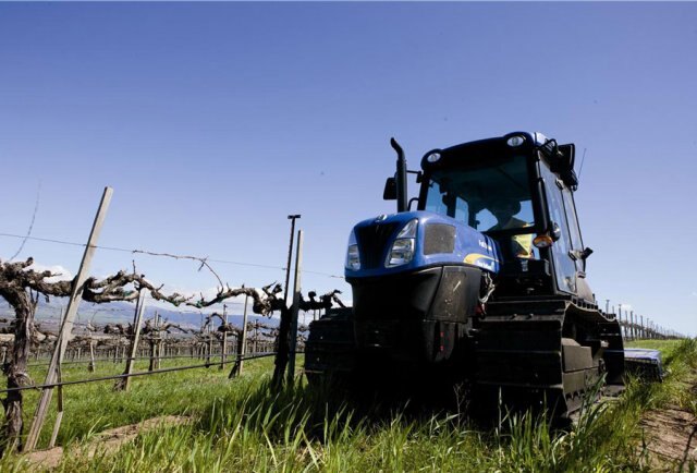 New Holland TK4000 Crawler