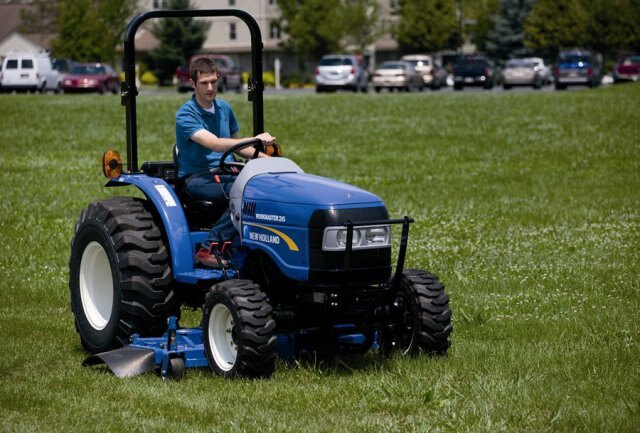 New Holland Workmaster™ Compact Tier 3